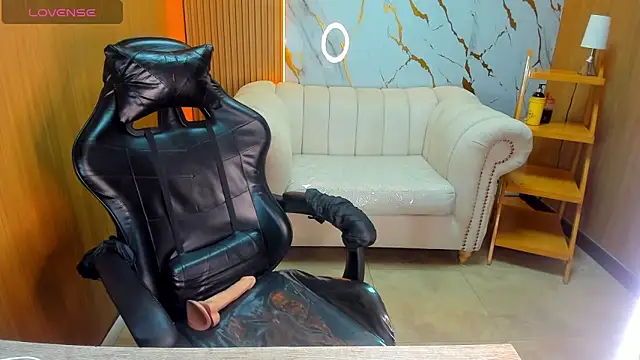 andrea_tasty_tf's Webcam Show