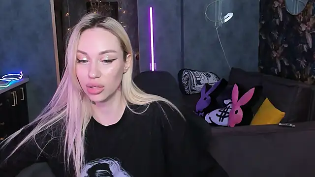 Blckmirrorr's Live XXX Chat