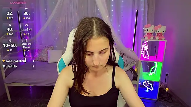 Chat XXX en directo de KiraDuvall