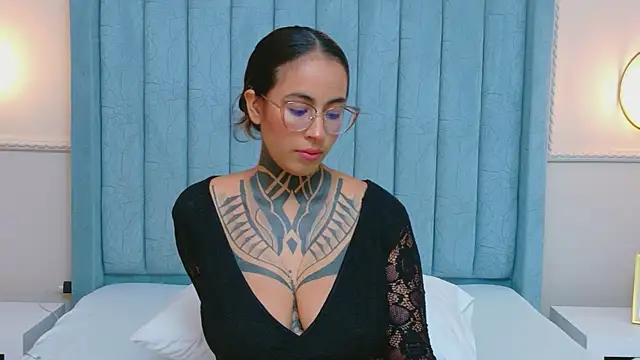 Chat XXX en directo de NicoleBlum