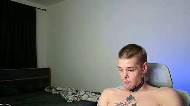 DENIS_HEREn Live XXX chat
