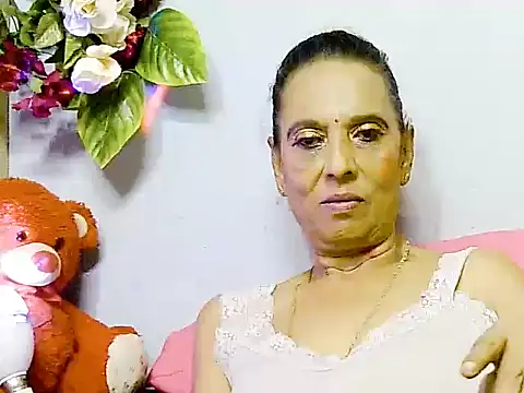 Hot_queen58 Adlı Modelin Canlı XXX Sohbeti