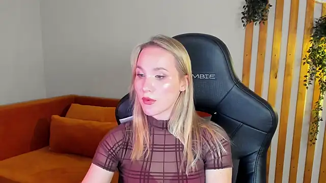 ElaraVoltage – Naživo XXX chat