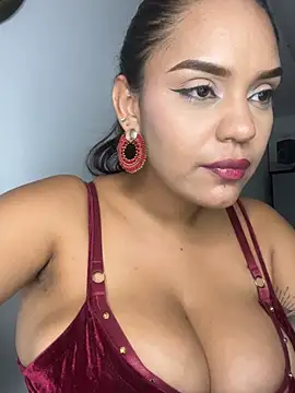 Sara-77 Live XXX-Chat