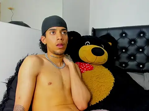 Ryder-Stone's Live XXX Chat