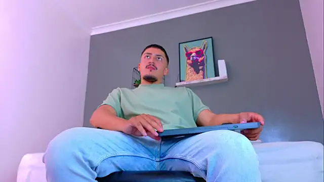 Chat XXX Live MrFox__