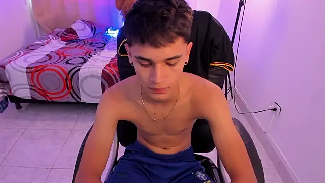Aron_Boyy – webcam-show
