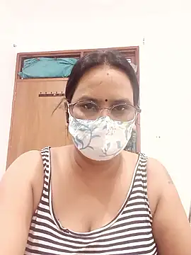 Payal-bhabhi07 Adlı Modelin Canlı XXX Sohbeti