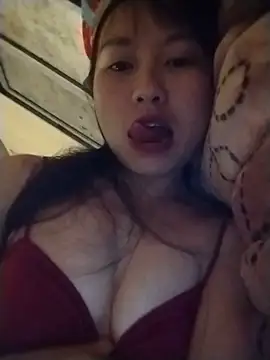 Cherry-squirtt 网络视讯表演