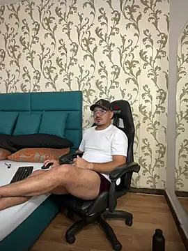 Chatroom XXX en direct de Dante_Goldt