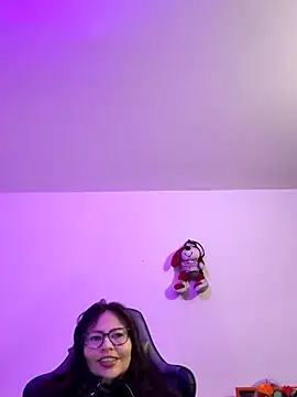 esmeralda_milfのライブXXXチャット