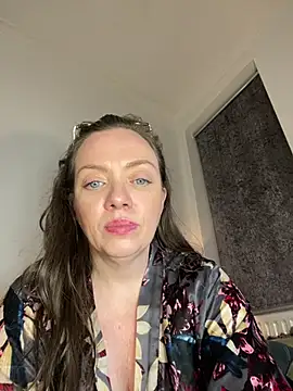 Chat XXX en directo de FemDom_RubyKnightXXO