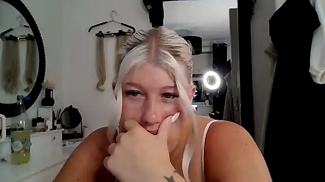 Czat XXX na żywo – Lexi_Laura
