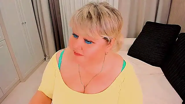 BIGTITSBBW webcam show