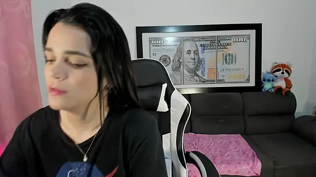 แชท XXX สดของ LucianaMoreau