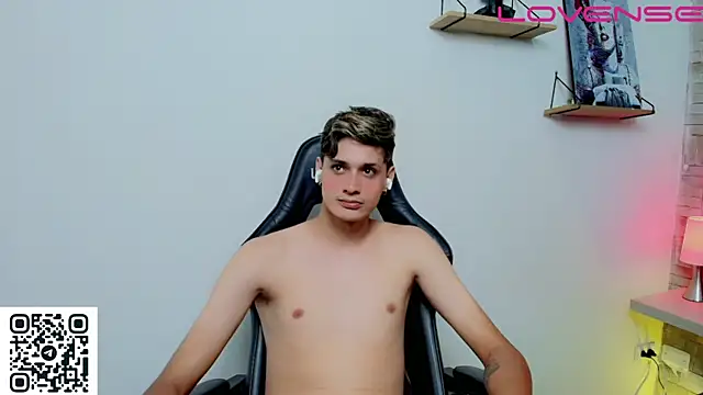 XXX chat uživo modela flaquito___