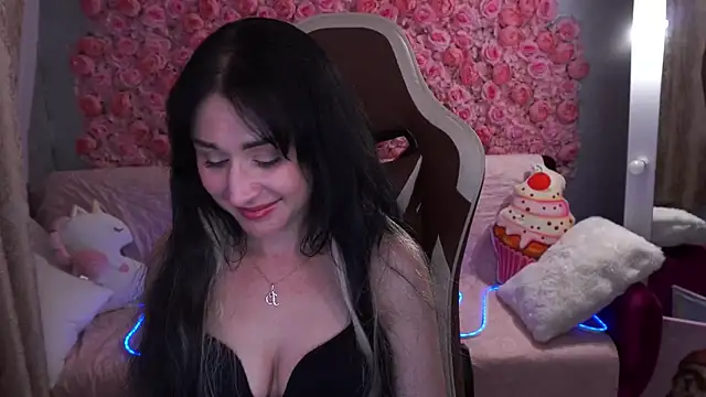 CarolinaaFoxyyy's Live XXX Chat