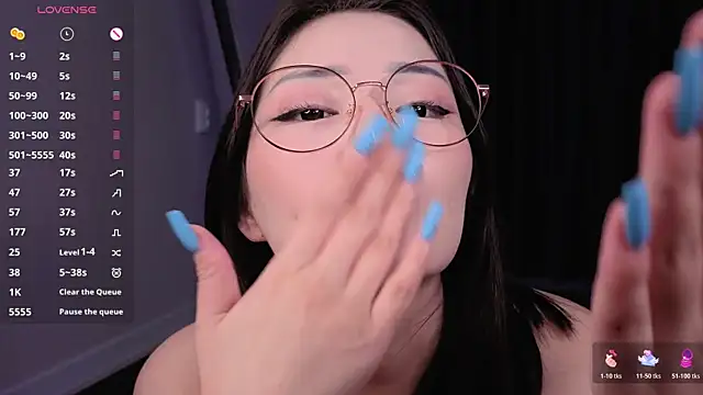 Živý XXX chat Momo_Ayase_