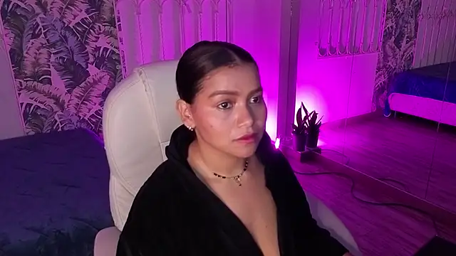 Chatroom XXX en direct de loly_marce