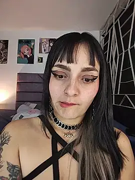 KARINNA__RAVEN Chat XXX in diretta