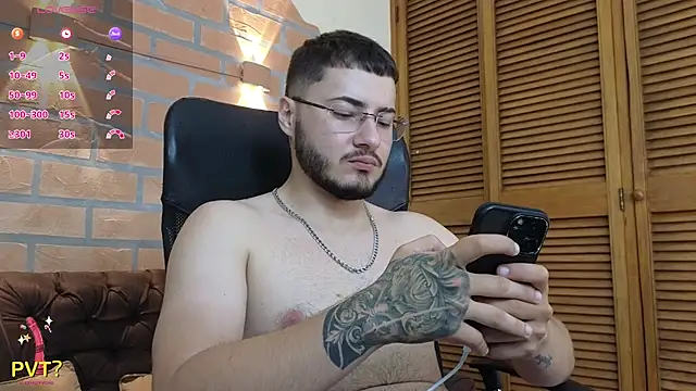 Brandon_01 Live XXX-chat