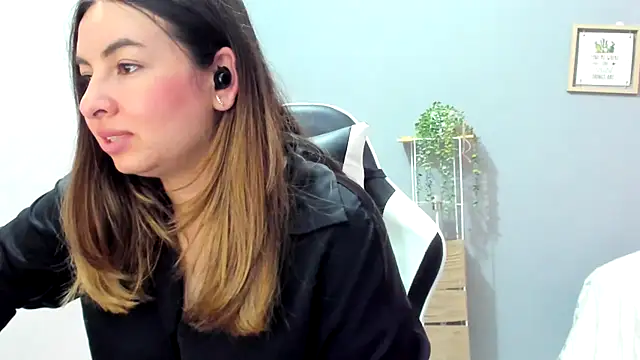 __Emma__11__Lecat_ Chat XXX in diretta