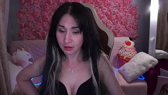 Chat XXX en directo de CarolinaaFoxyyy
