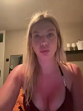 Chloemillerrxx 网络视讯表演