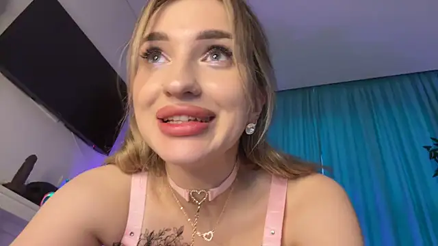 XXX chat uživo modela Victoria_Jess