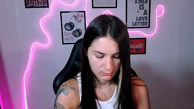 Chat +18 de AlisaFrost ao vivo