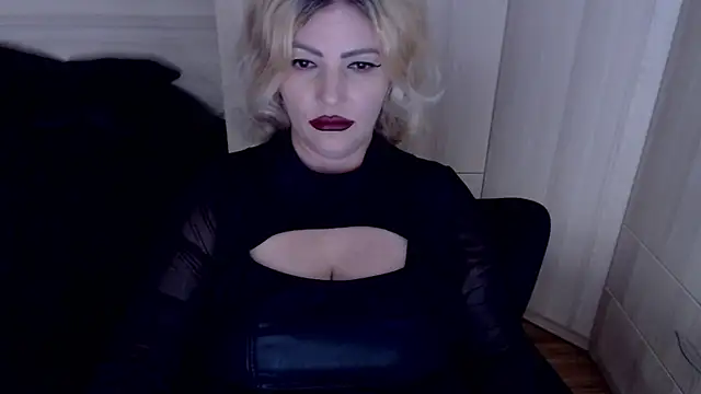 MistressDemi's Live XXX Chat