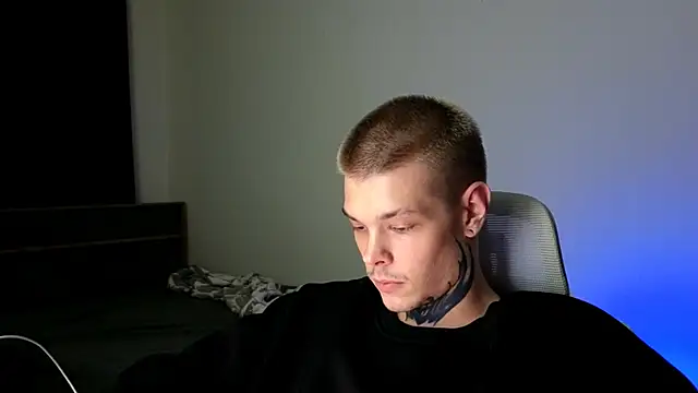 دردشة DENIS_HERE الجنسية المباشرة