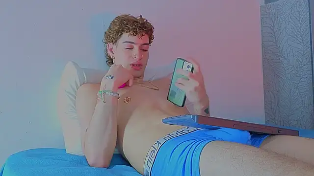 nova_salvatore's Live XXX Chat