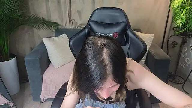 Chat +18 de EllinEverly ao vivo