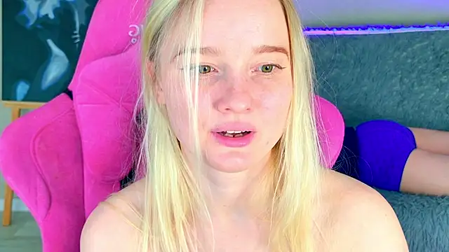 Shawty_Mia Live XXX Chat