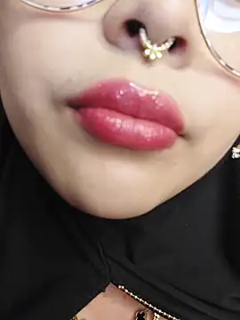 Elinaax's Live XXX Chat