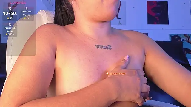 valkyria_12 Adlı Modelin Canlı XXX Sohbeti