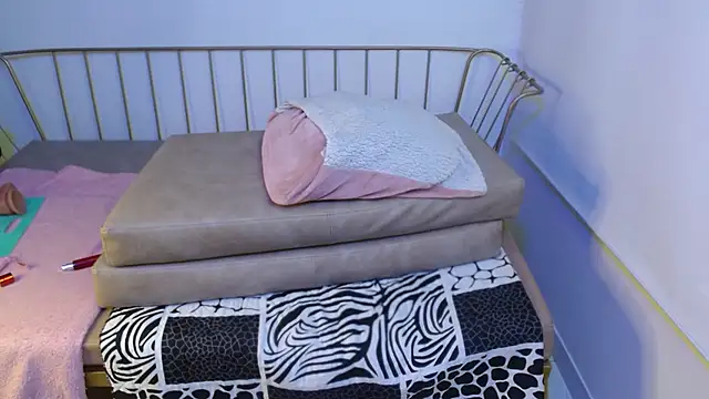 Živá chatovací místnost Roxanne_vale