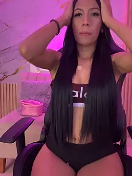 Chatroom XXX en direct de Naho_19