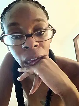 XXX chat uživo modela Jasmine_FullsShine