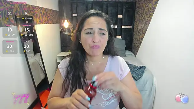 Онлайн чат XXX KatteMilf