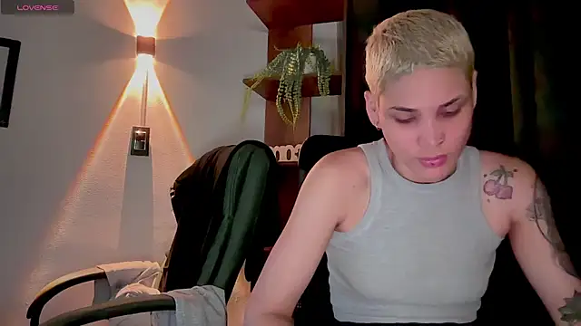 Chat +18 de MarcellaGriffin ao vivo