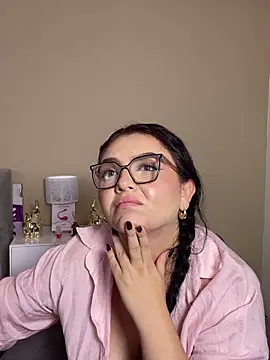 AlmaraRouge Chat XXX in diretta