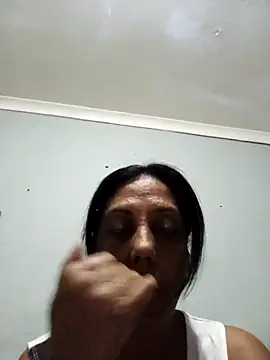 XXX chat uživo modela Zara4u