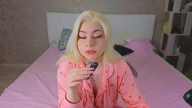 NikaRocks' Live XXX Chat