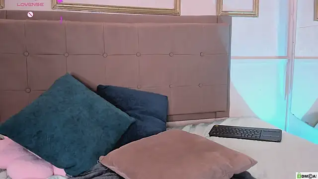 XXX chat uživo modela amandalee01