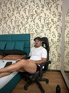 Show modela Dante_Goldt na web-kameri