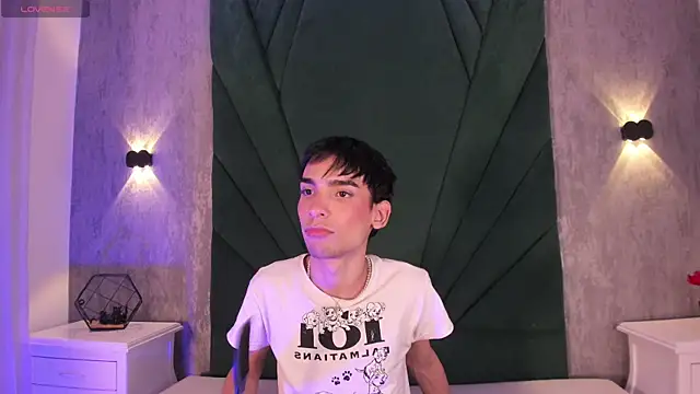 Онлайн чат XXX Andy_vergara1