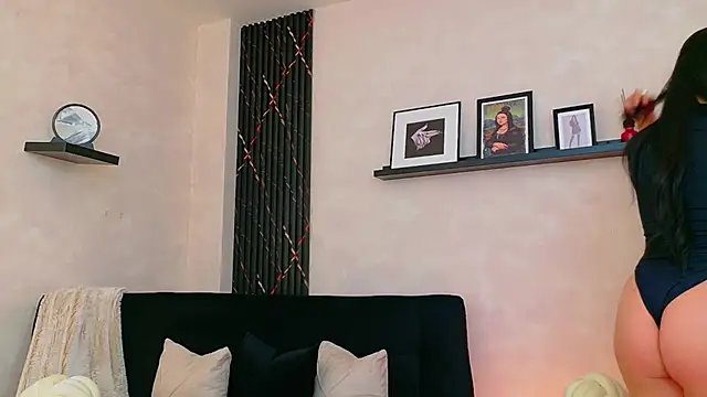 EmmyEvans1のライブXXXチャット