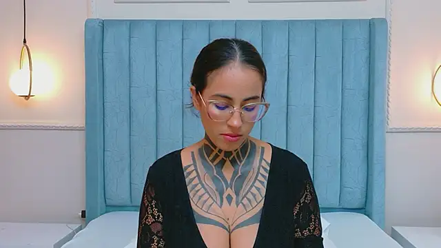 Онлайн чат XXX NicoleBlum